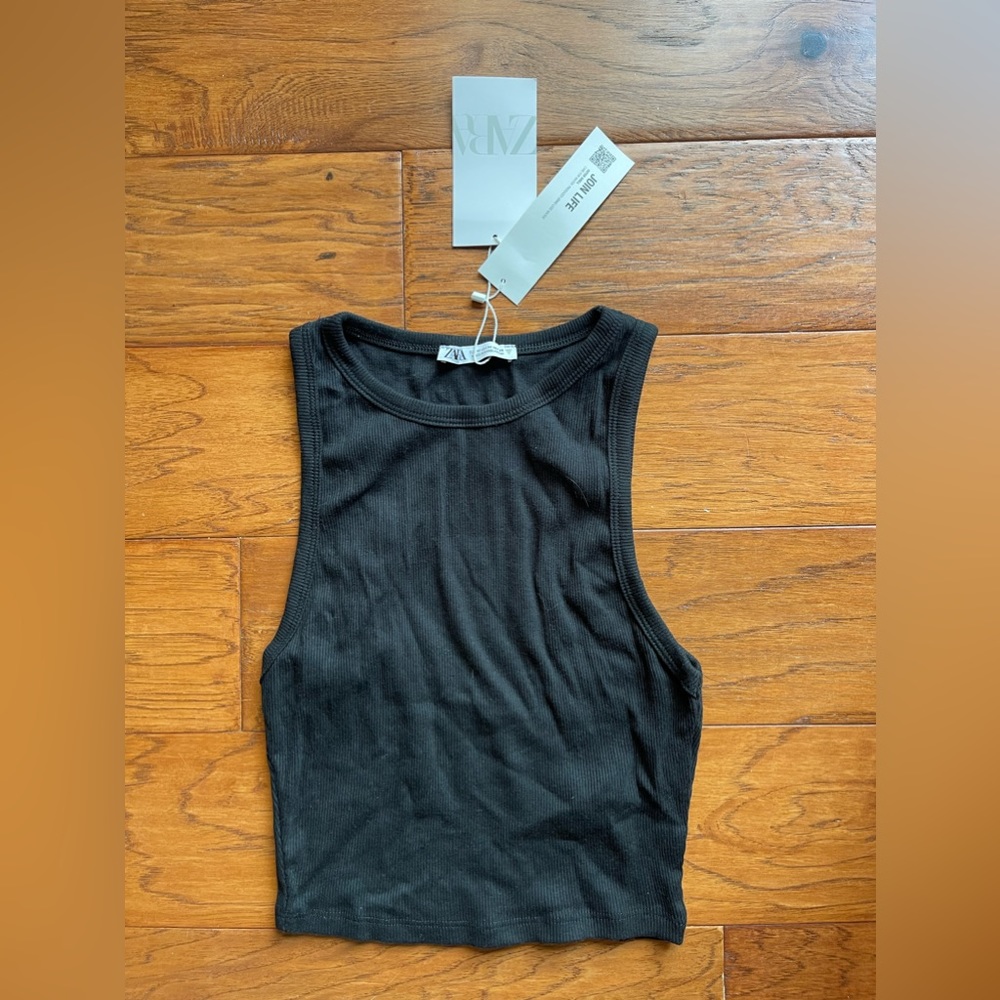 Black crop top